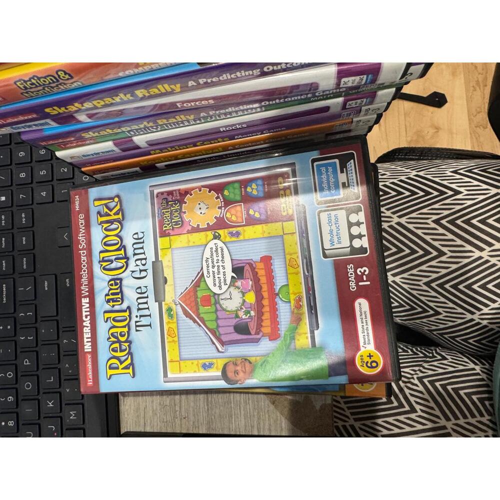 Lakeshore Interactive Whiteboard Software - Read the Clock! Time Game